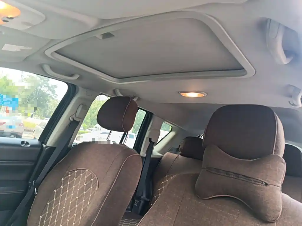 Jeep Compass (Import) 2015 2014 Facelift 2.4L 4WD Luxury Navigation Edition