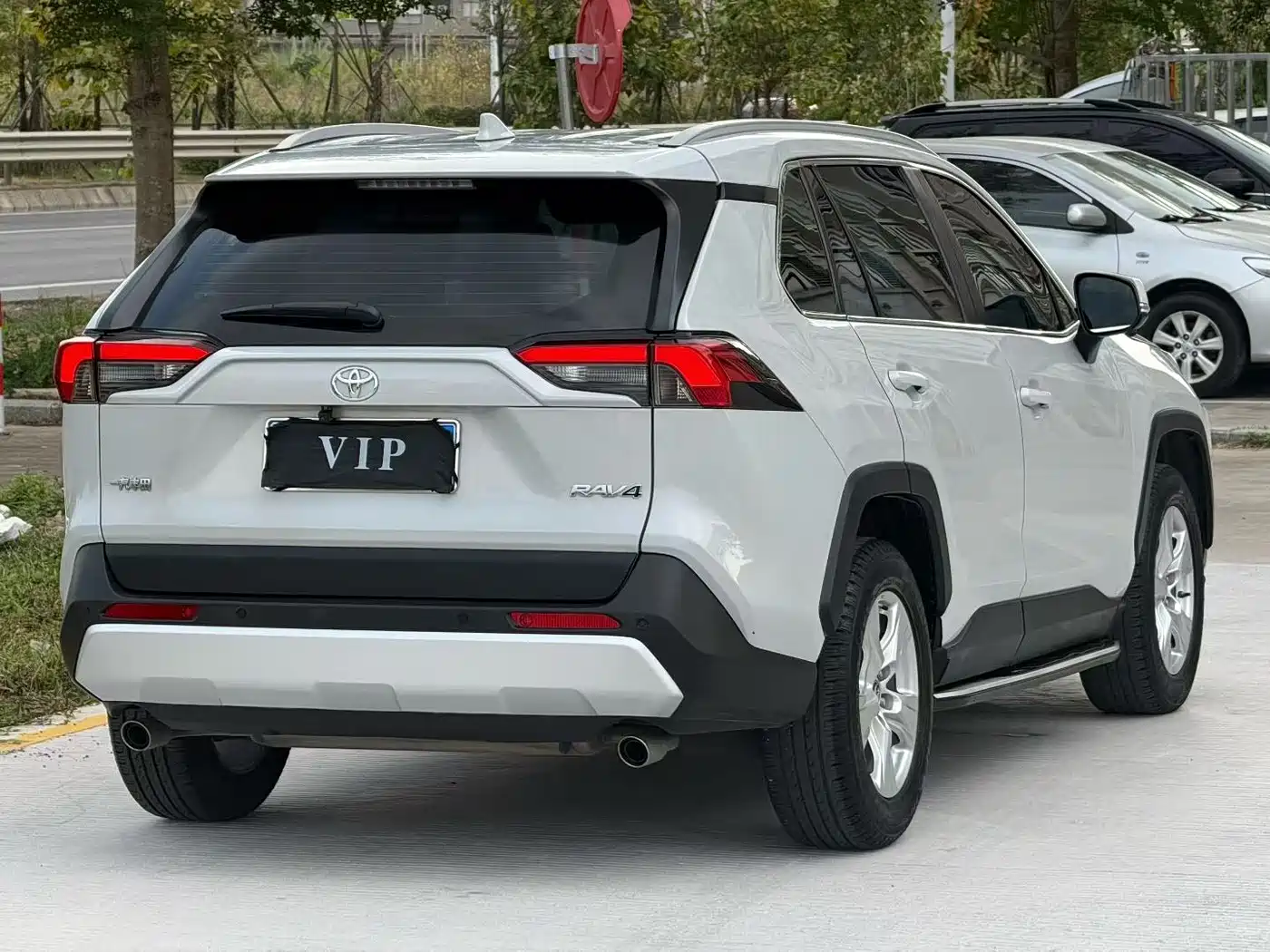 TOYOTA RAV4 RONGFANG