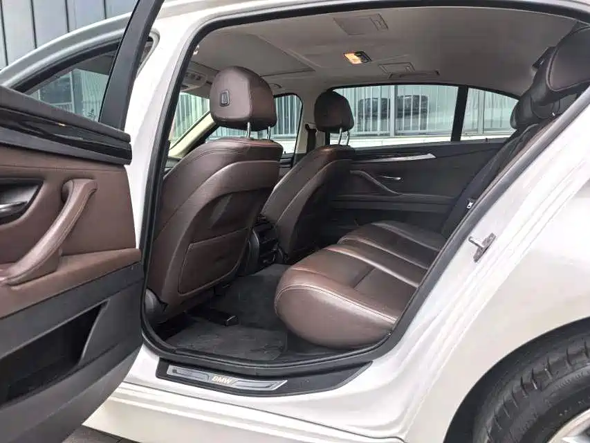 BMW 5 Series 2014 525Li Luxury Design Package фото 5