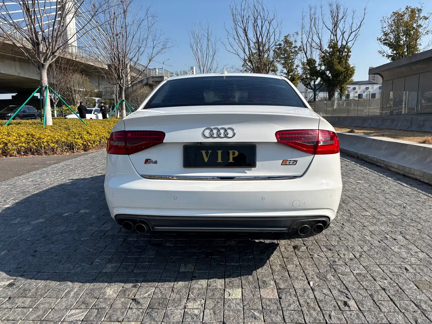 Audi A4L 2013 40 TFSI quattro Personality Sport фото 13