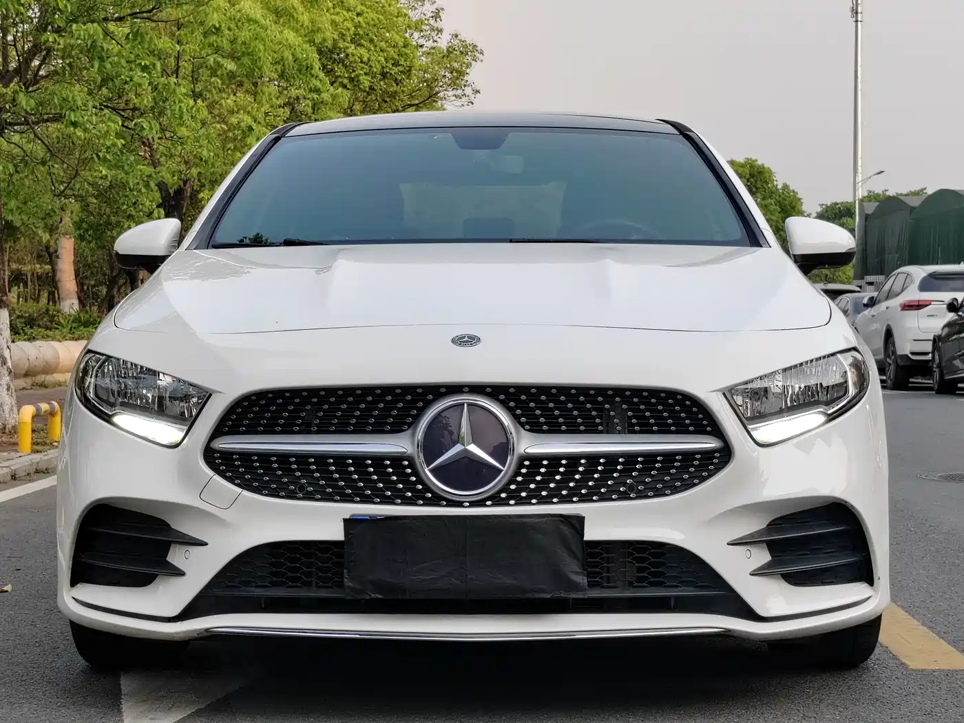 Mercedes-Benz A-Class 2019 A 180 L Sport Sedan фото 2