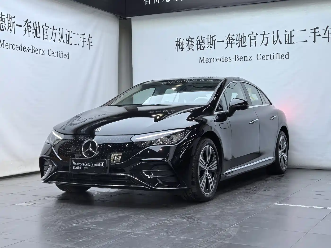 Mercedes-Benz EQE 2025 500 4MATIC Pioneer фото 2
