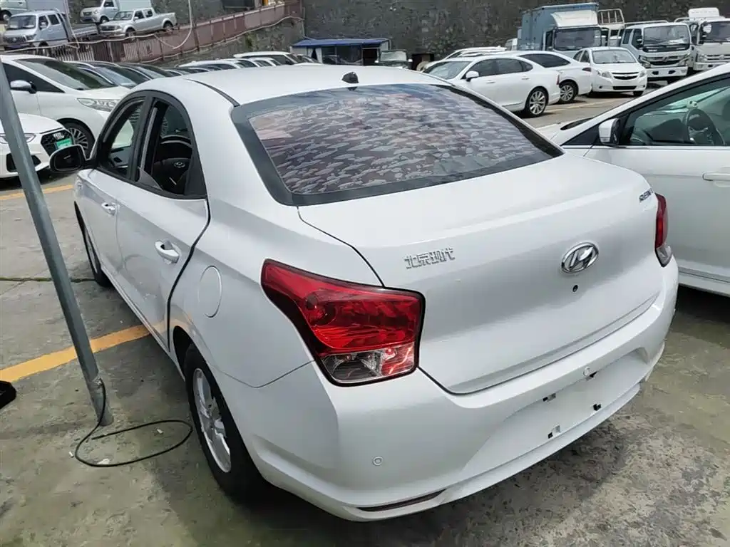 Hyundai Verna 2017 1.4L Manual Color Edition (China V) фото 5