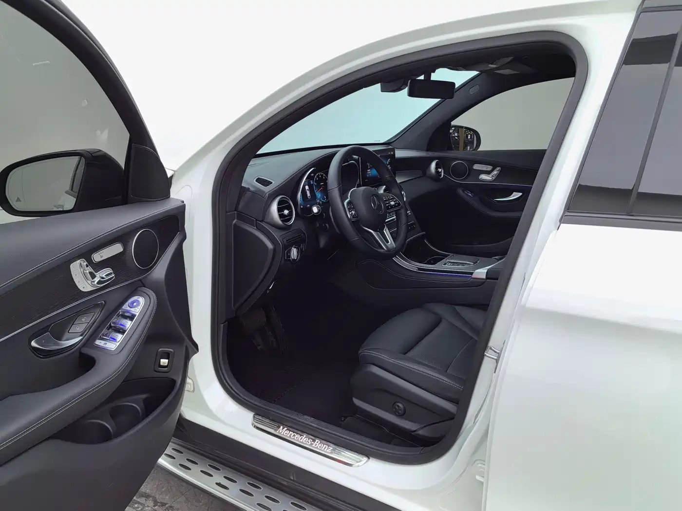 Mercedes-Benz GLC Coupe 2020 GLC 300 4MATIC Coupe SUV фото 13