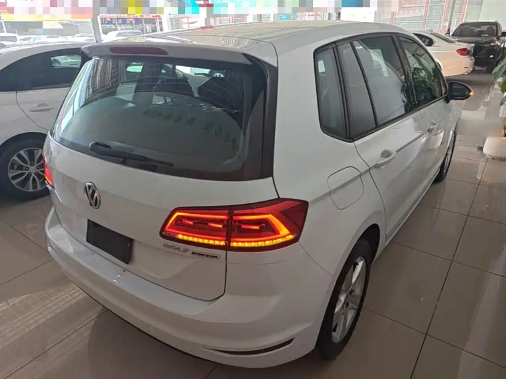 Volkswagen Golf Sportsvan 2016 1.6L Automatic Comfort фото 7