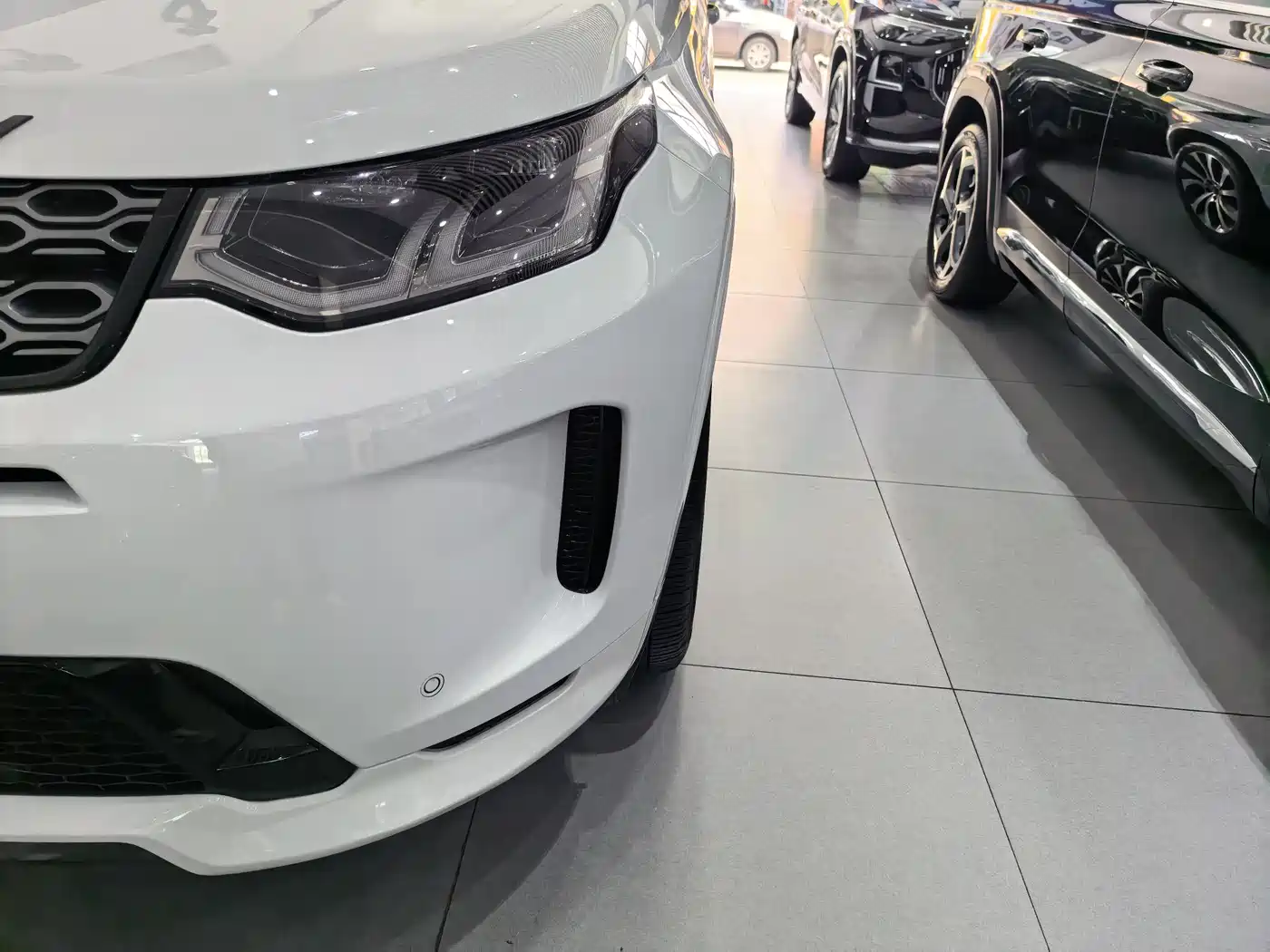 Land Rover Discovery Sport 2021 249PS R-Dynamic S Performance Edition фото 2