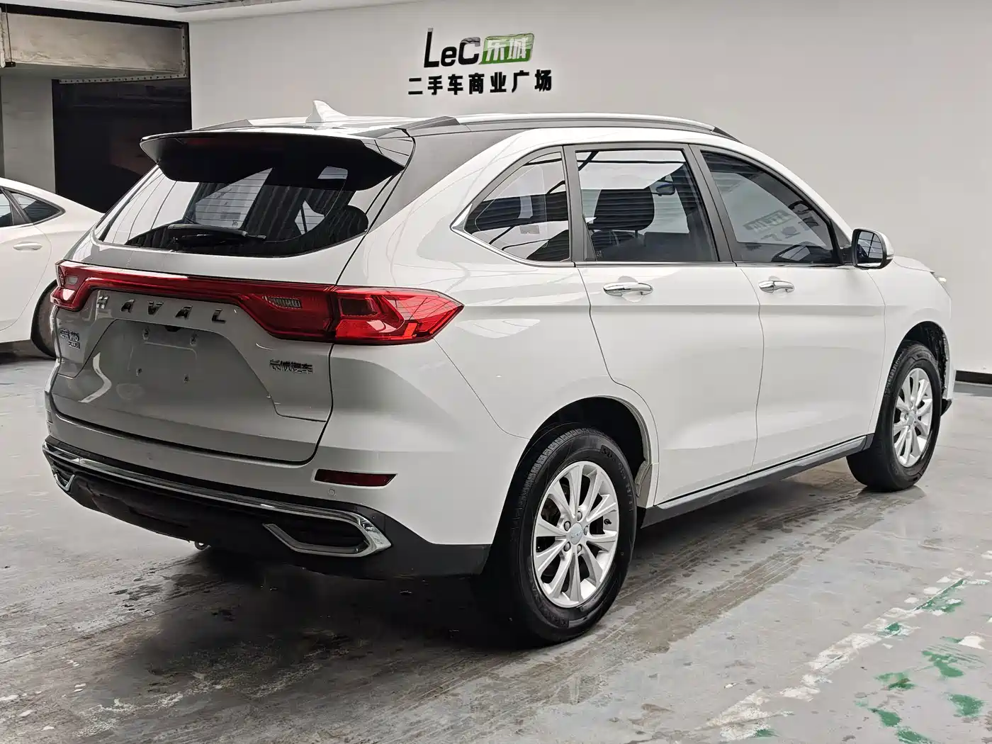 Photo 4 - Haval M6