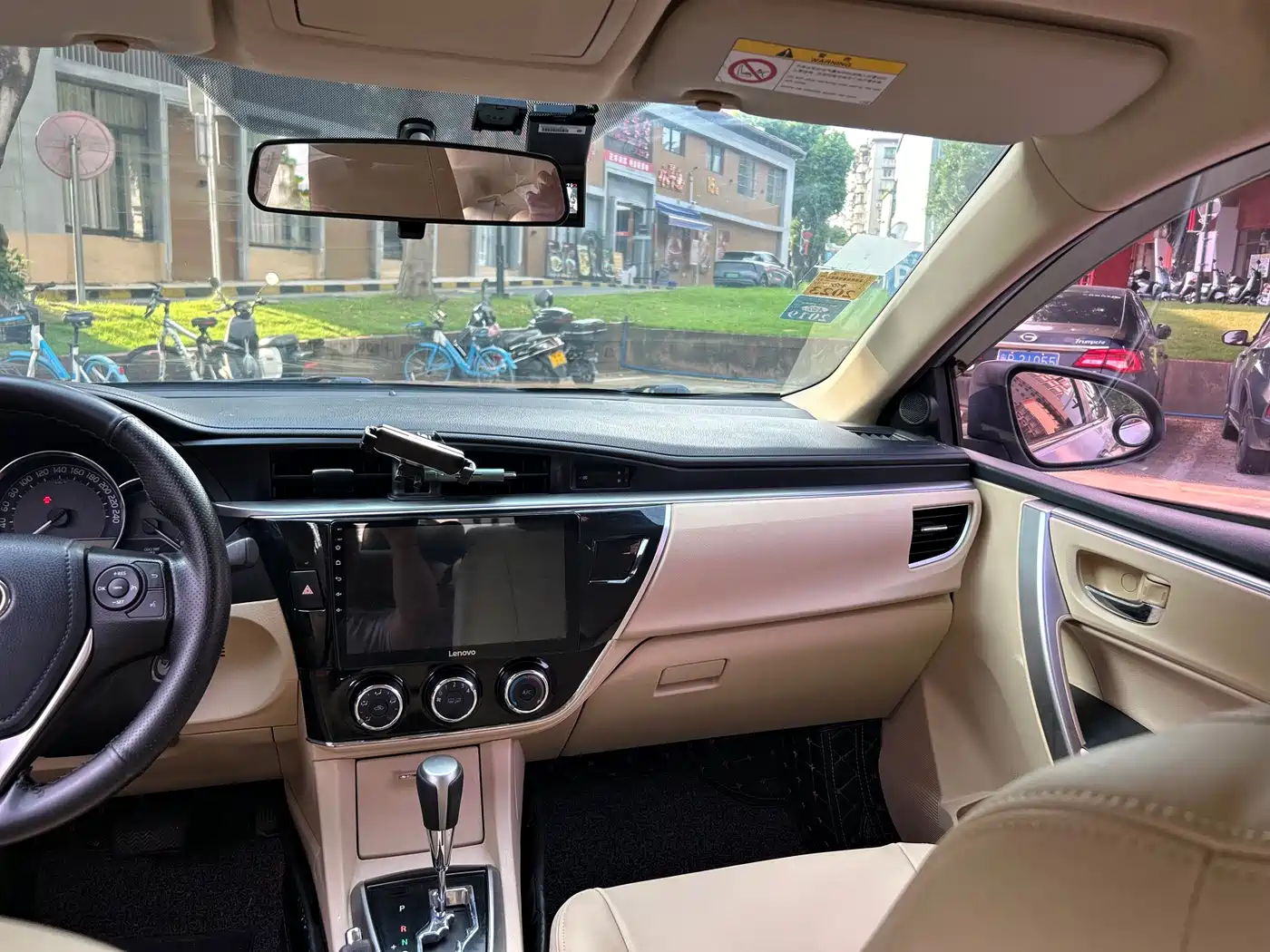 Toyota Corolla 2017 1.2T CVT GL фото 19