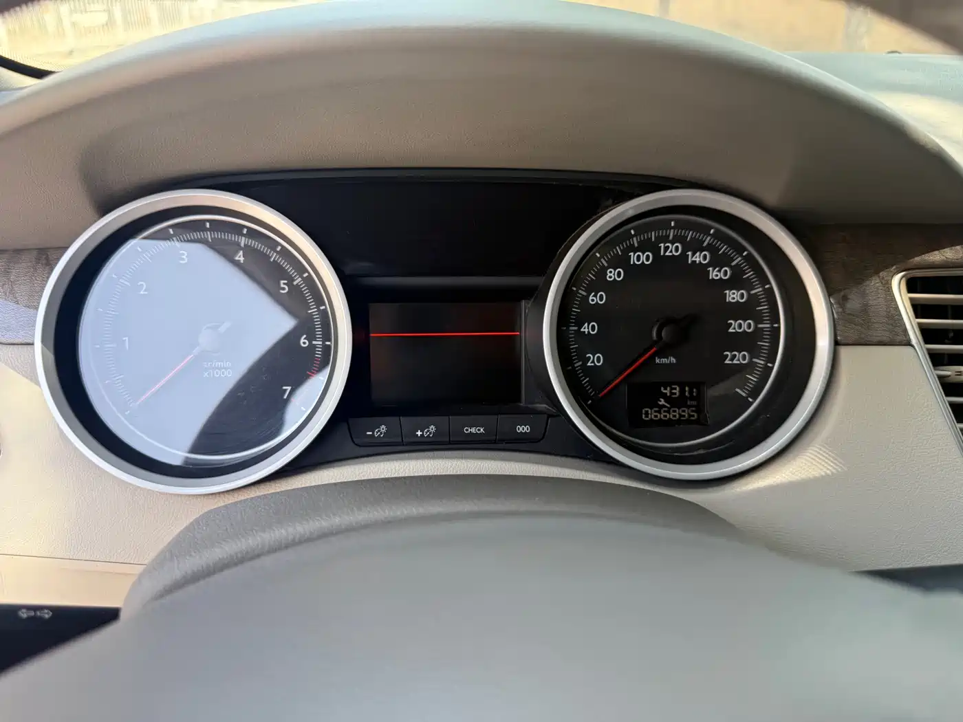 Peugeot 508 2012 2.3L Roland Garros Edition фото 5
