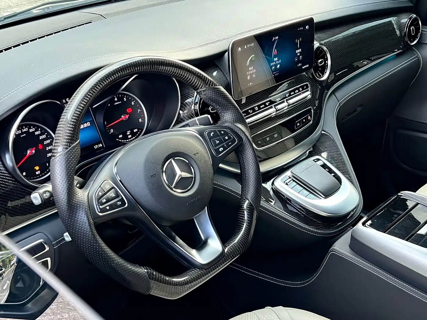 Mercedes-Benz V-Class 2022 V 260 L Long Wheelbase Luxury Edition фото 8