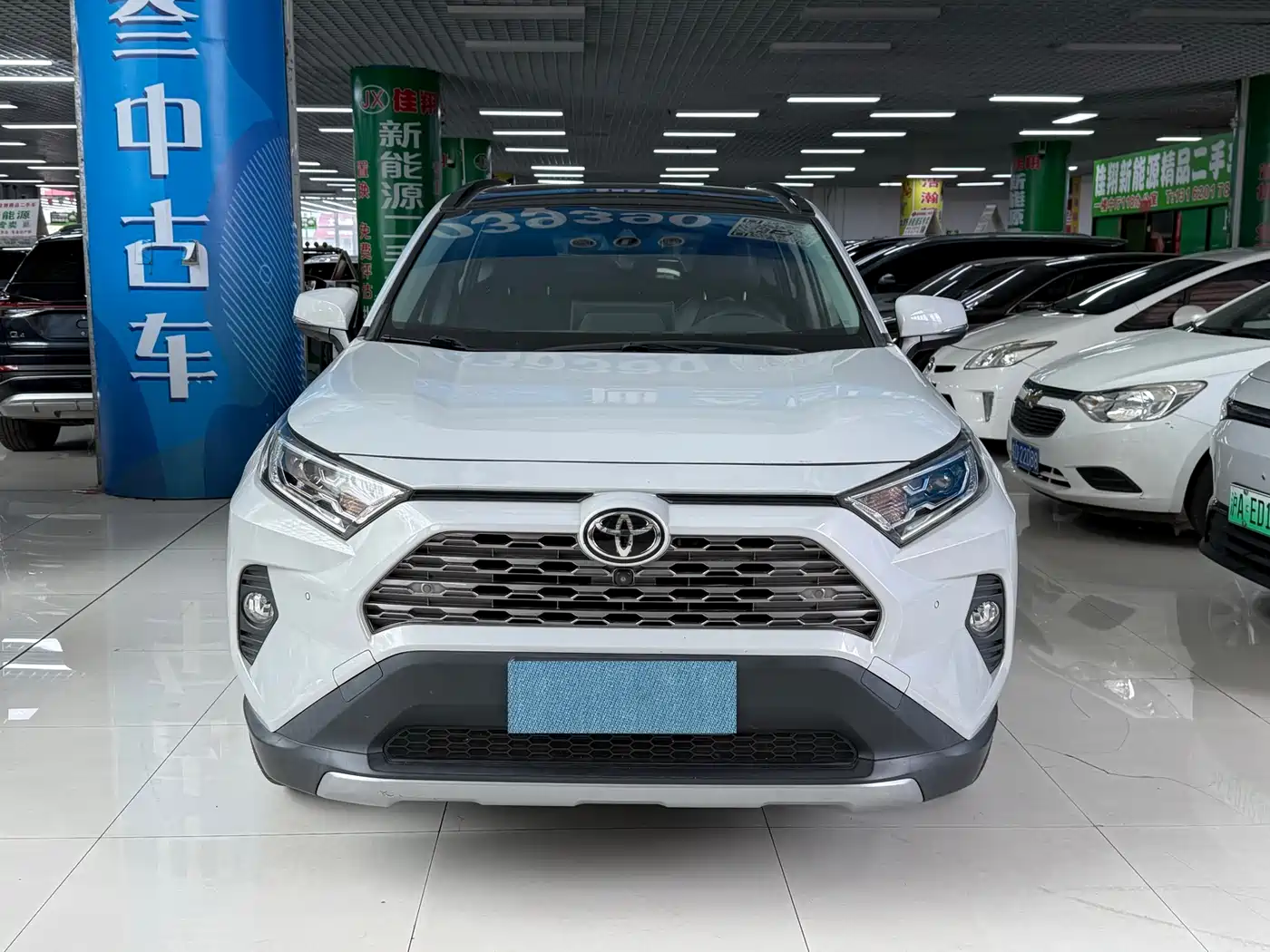 Toyota RAV4 Rongfang 2020 2.0L CVT 2WD Prestige Edition фото 2