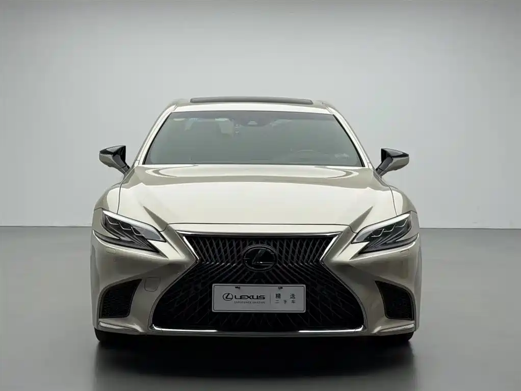 Lexus LS 2018 500h Executive Edition China V фото 2