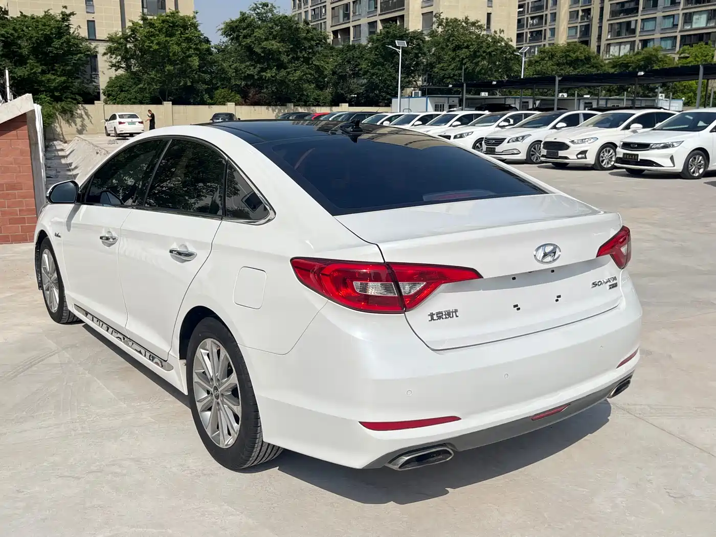 Hyundai Sonata 2015 1.6T GLS Smart фото 6