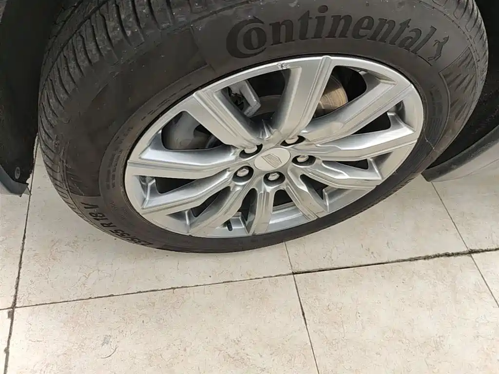 Cadillac XT4 2018 28T FWD Leading Edition фото 23
