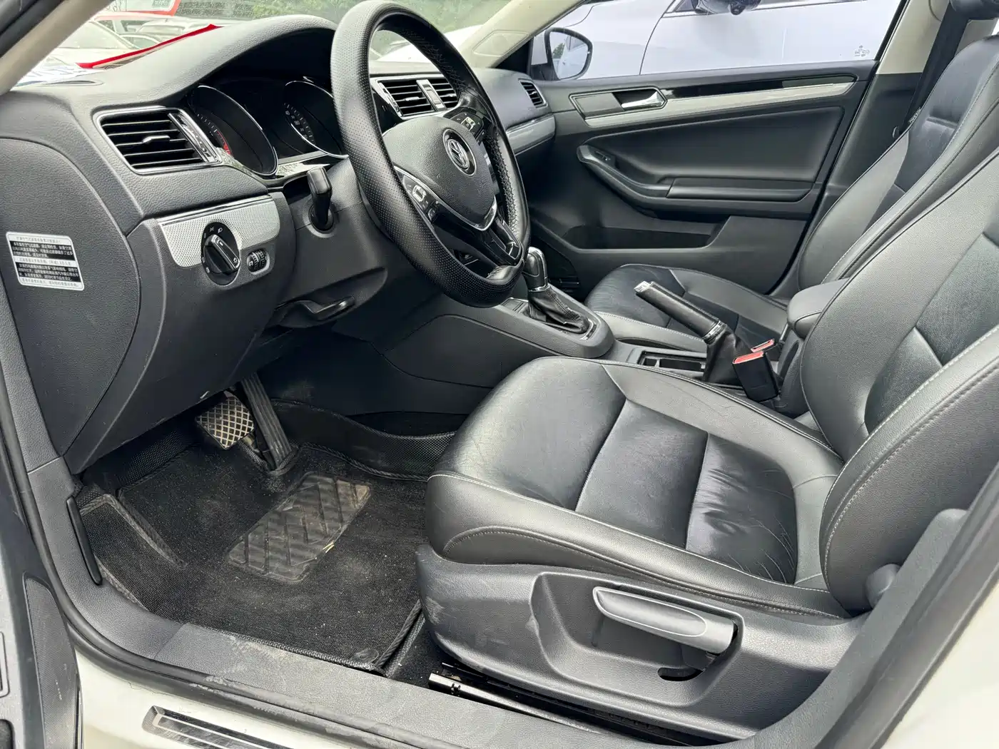 Volkswagen Sagitar 2017 230TSI Automatic Comfort фото 4