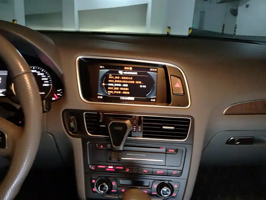 Audi Q5 2011 2.0TFSI Luxury фото 13