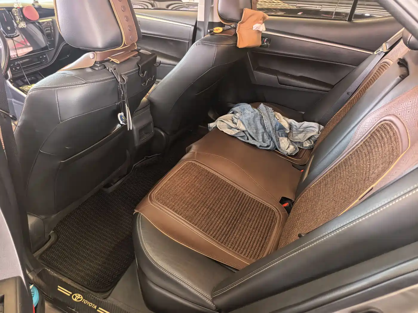 Toyota Corolla 2019 Hybrid 1.8L E-CVT GL-i Pioneer Edition фото 12