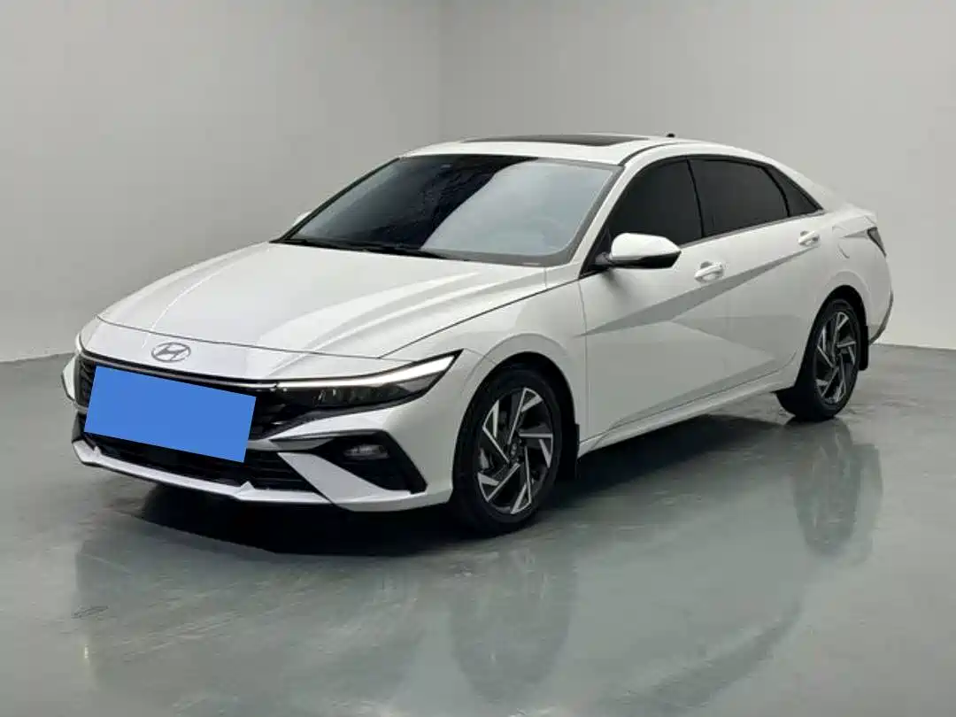 Hyundai Elantra 2023 1.5L CVT GLX Elite Edition