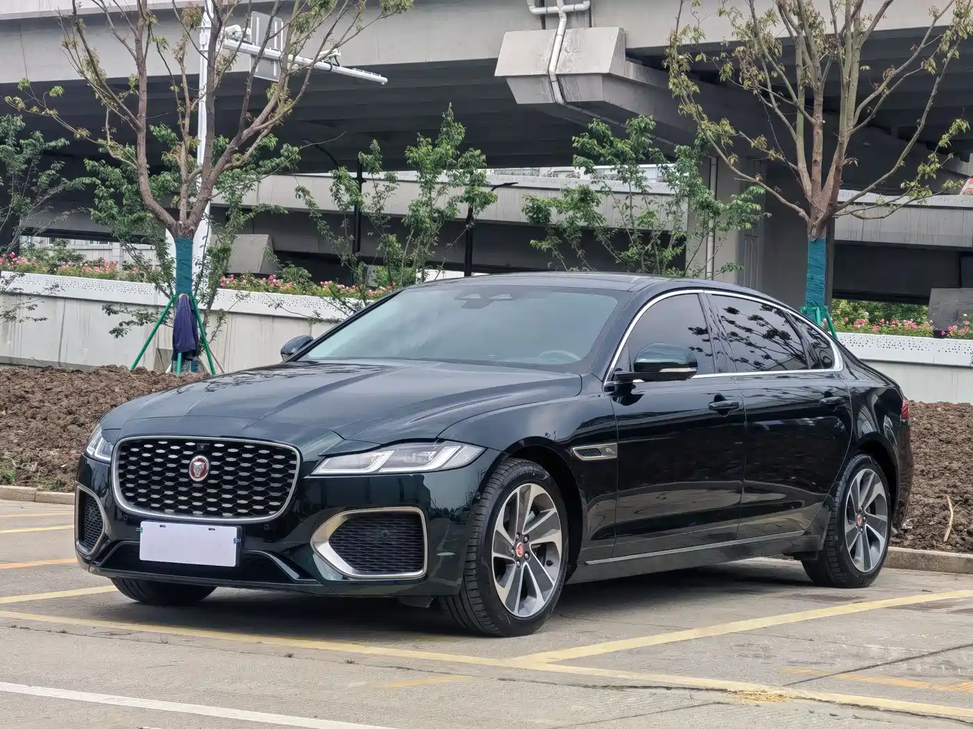 Jaguar XFL 2023 Model XFL 2.0T P200 2WD Elite Luxury Edition
