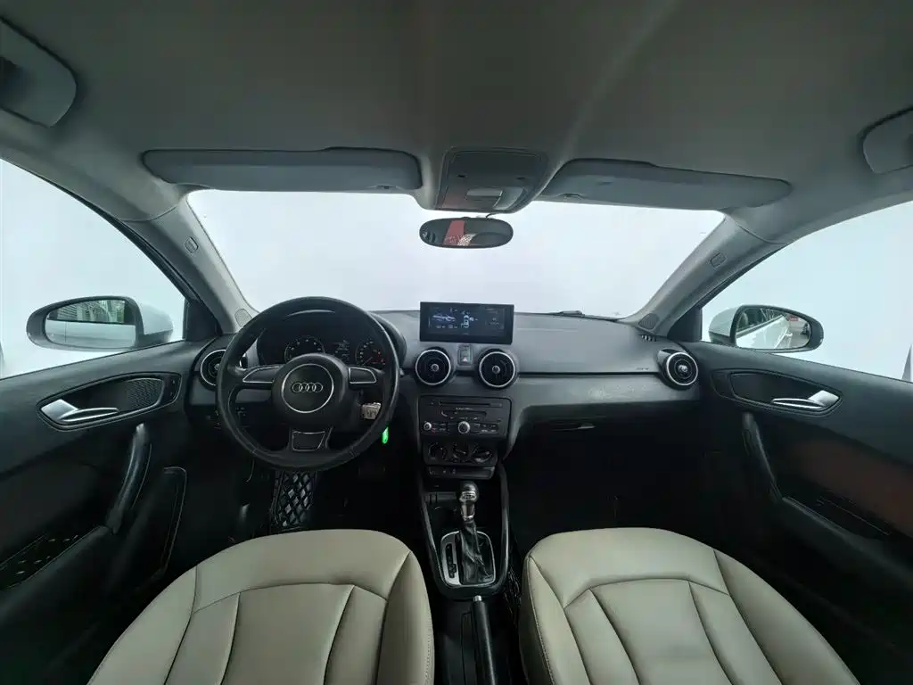 Audi A1 2013 Model 30 TFSI Sportback Urban фото 9