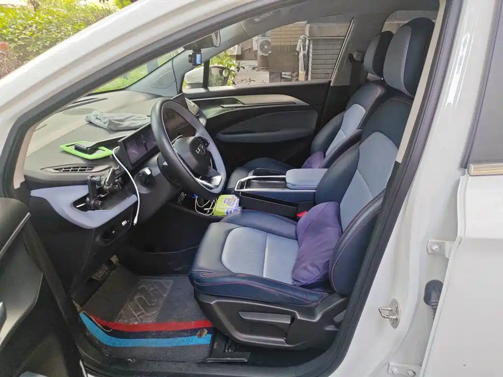 Geely Geometry M6 2023 2022 450 New Intelligence Edition