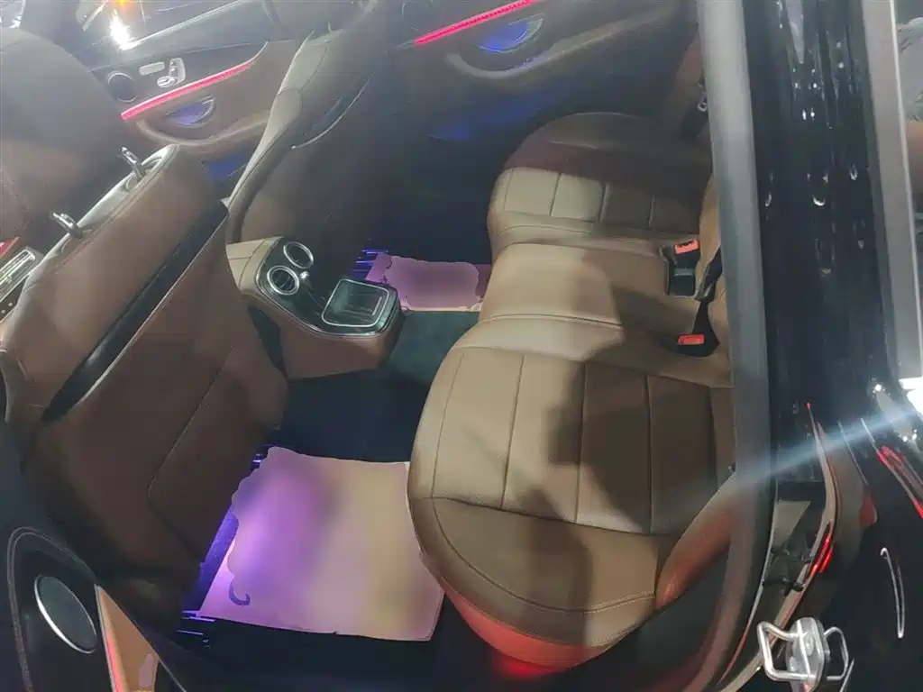 Mercedes-Benz E-Class 2021 E 300 L Sport Fashion фото 17