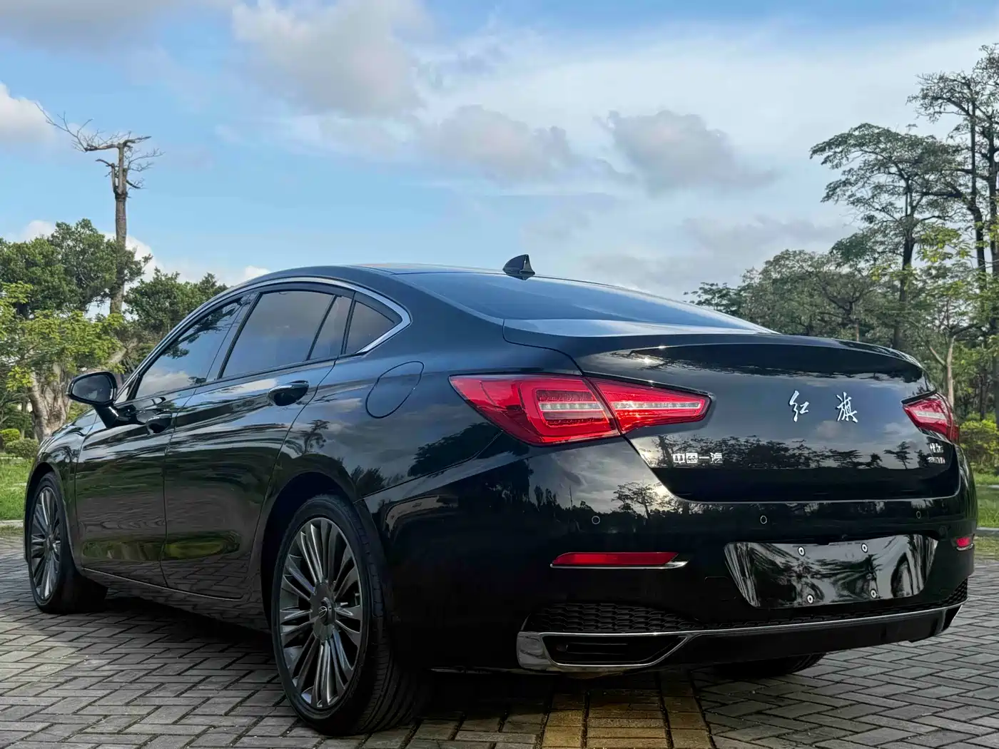 Hongqi H5 2020 1.8T Automatic Smart Connection Qi Enjoy Edition фото 13