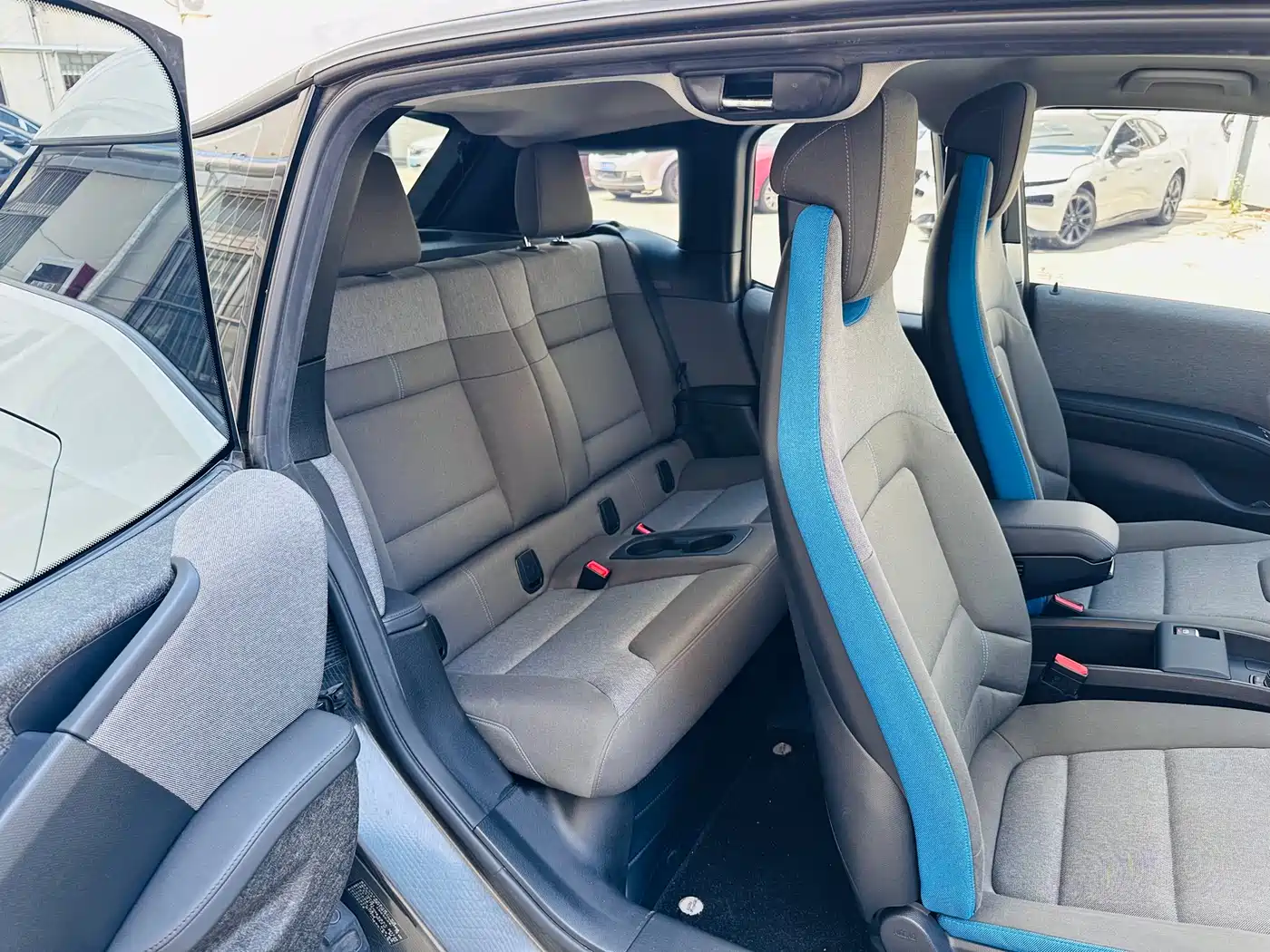 BMW i3 (Import) 2016 Upgraded Luxury Model фото 6