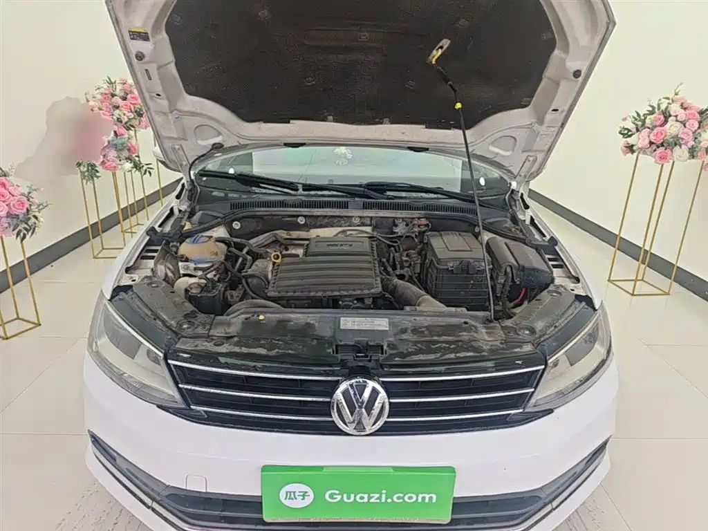 Volkswagen Sagitar 2017 1.6L Automatic Comfort фото 20