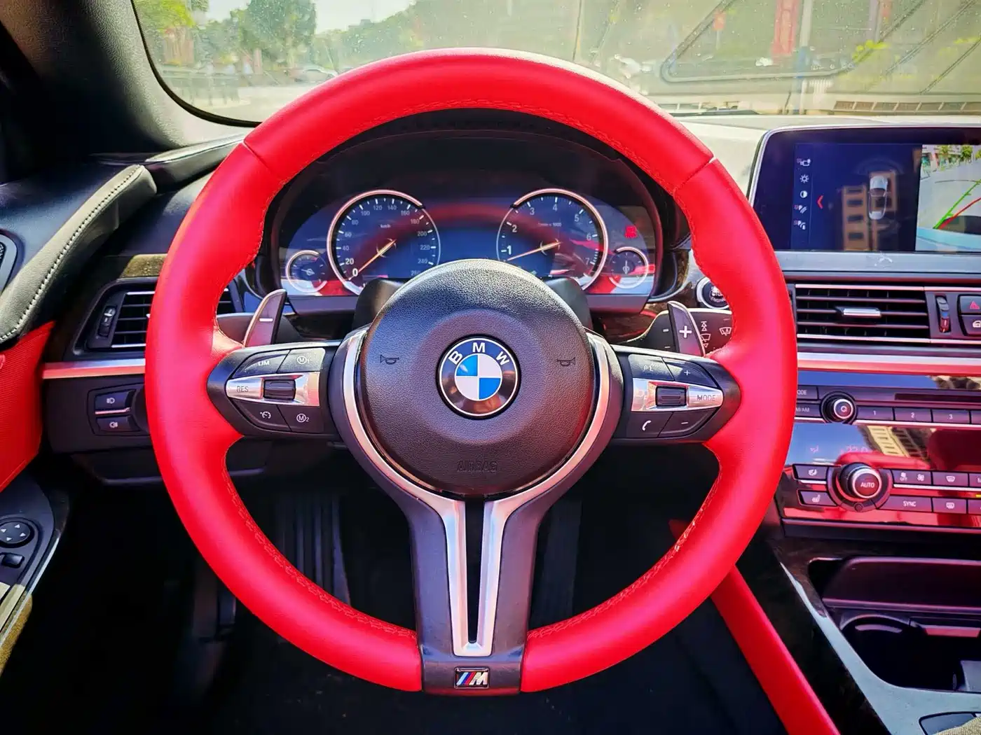 BMW 6 Series 2016 640i Convertible фото 12