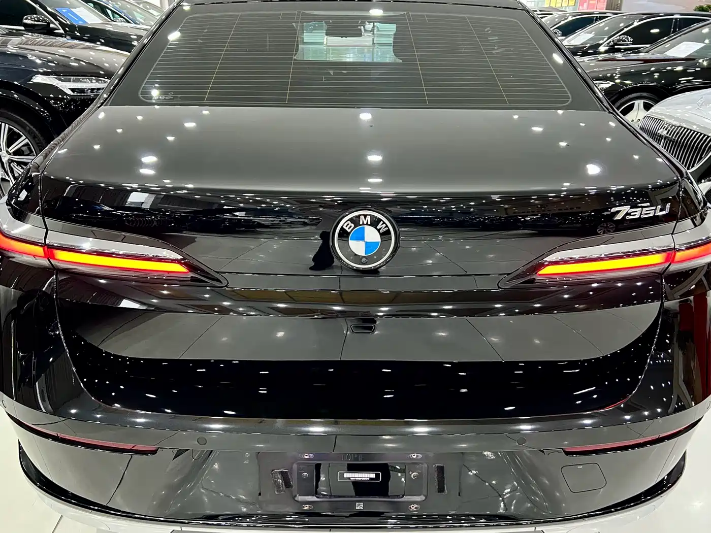 BMW 7 Series 2023 Model 735Li Luxury Package фото 5