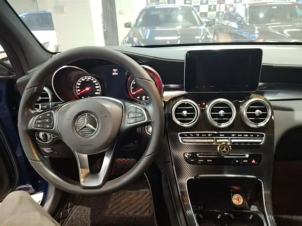 Mercedes-Benz GLC 2016 GLC 260 4MATIC Luxury фото 10