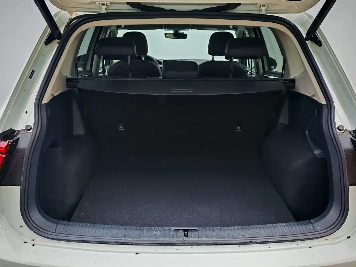 Volkswagen Tiguan L 2024 330TSI Automatic 2WD R-Line Premium Enjoyment Edition фото 19