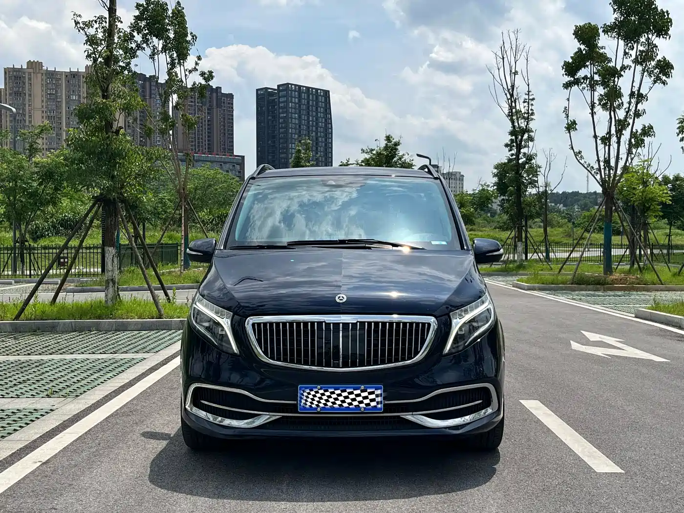 Mercedes-Benz V-Class 2021 V 260 L Long Wheelbase Premium Edition фото 2