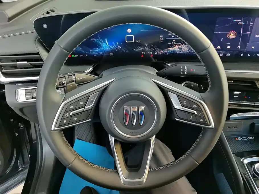 Photo 15 - Buick Envision S