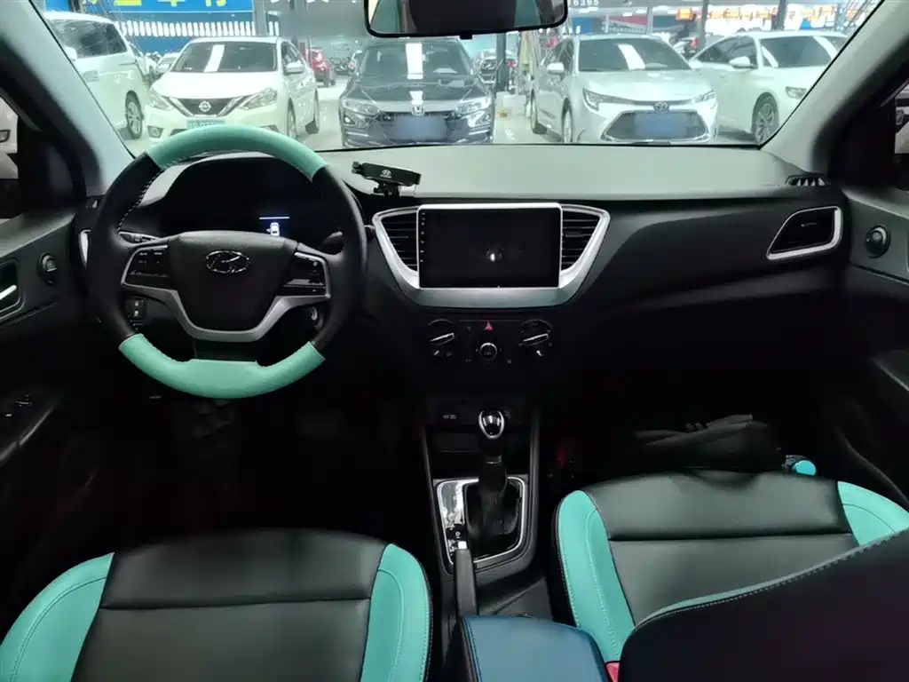 Hyundai Verna 2020 1.4L CVT GLS Cool Edition фото 10