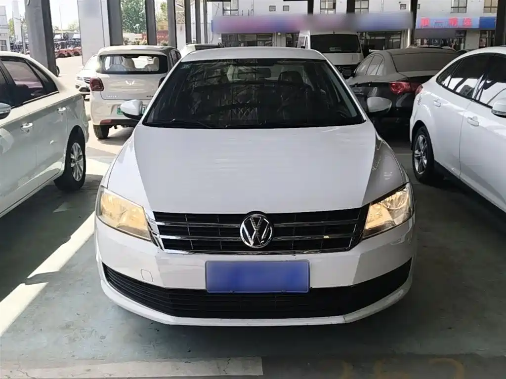 Volkswagen Lavida 2013 Facelift Classic 1.6L Automatic Trend фото 3