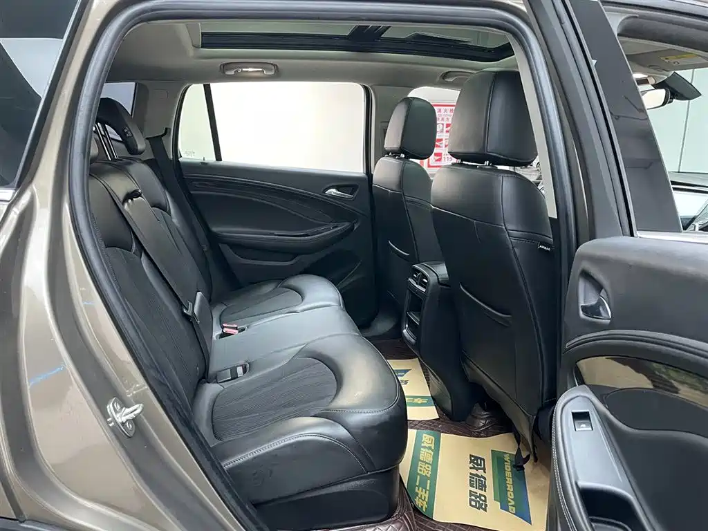 Buick Envision Plus 2018 20T 2WD Leading фото 17