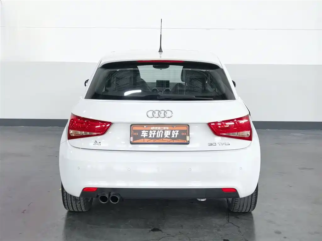 Audi A1 2014 30 TFSI Sportback Comfort фото 4