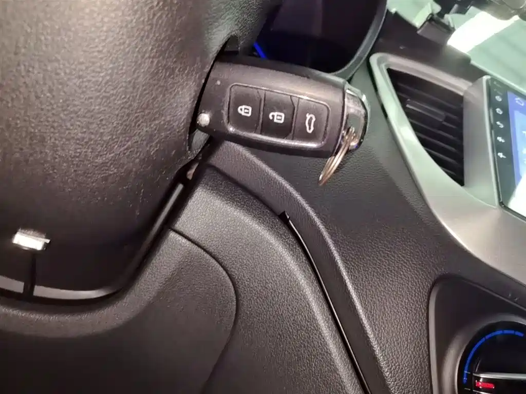 Hyundai Verna 2020 1.4L CVT GLS Cool Edition фото 9
