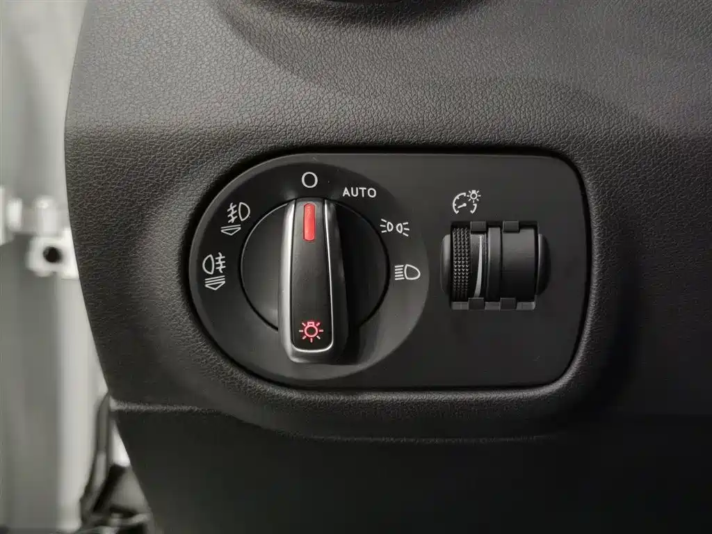 Audi A1 2014 30 TFSI Sportback Comfort фото 21