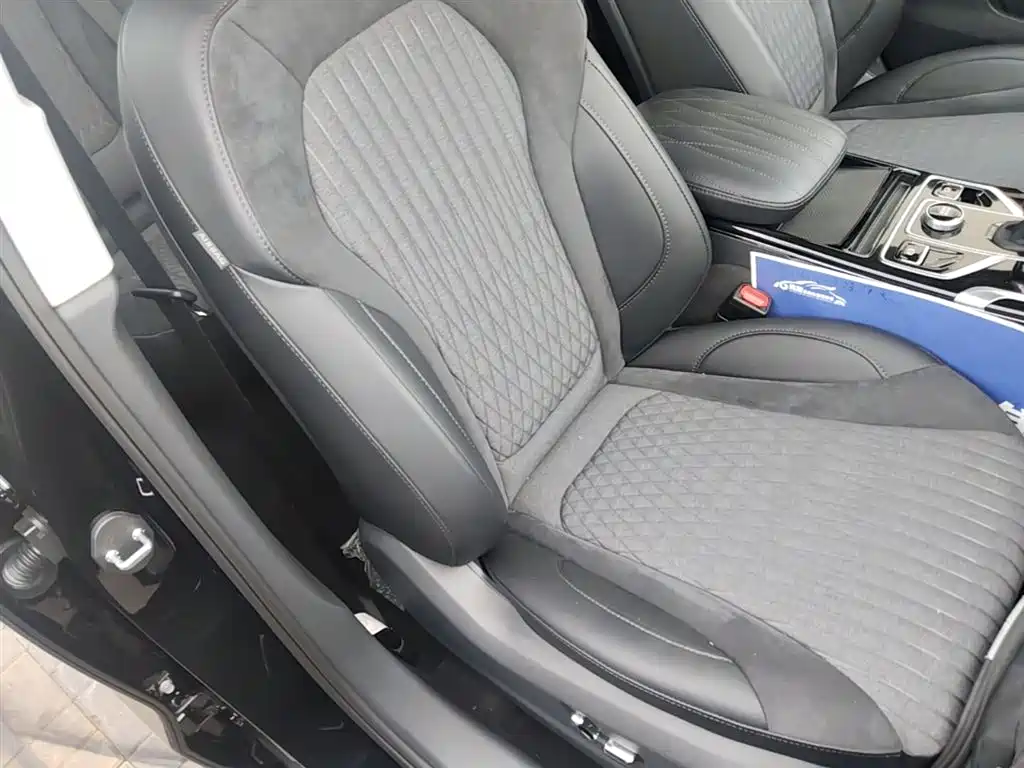 Hongqi HS5 2022 2.0T Smart Connect Joy Edition фото 25