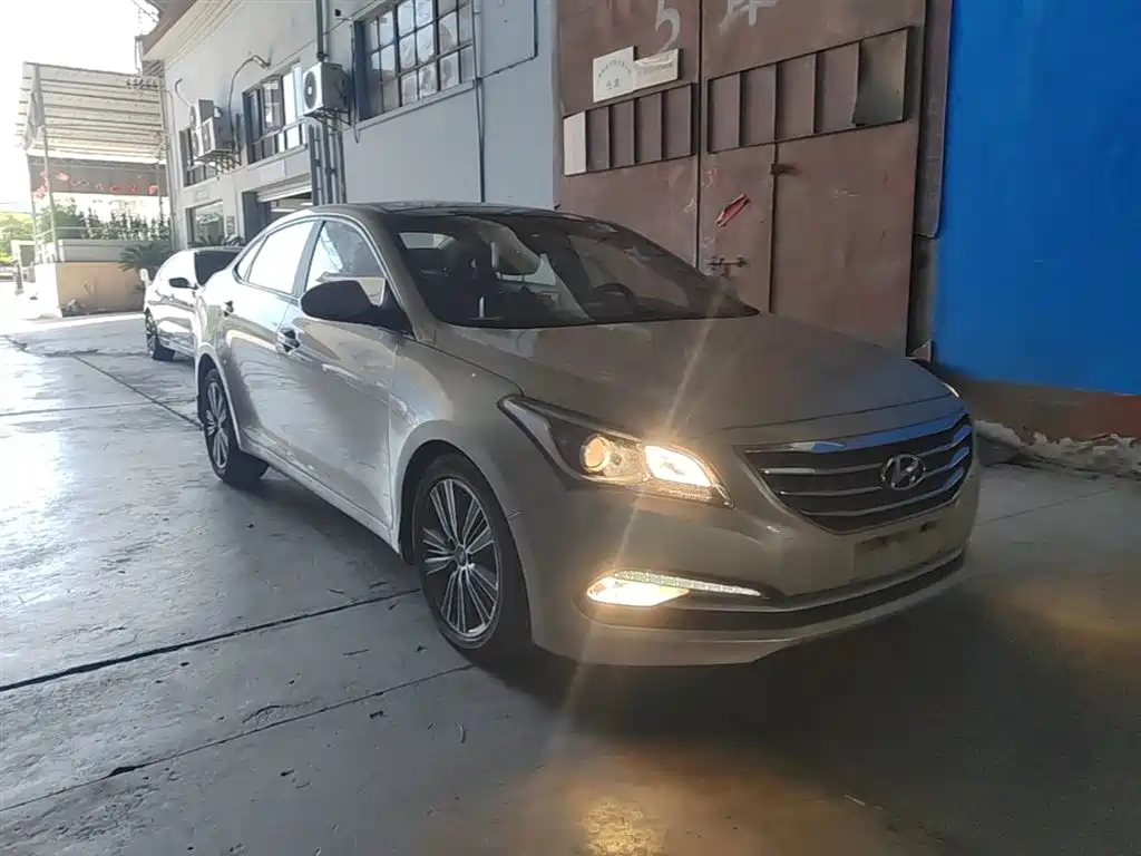 Hyundai Mistra 2014 1.8L Auto Premium DLX фото 4