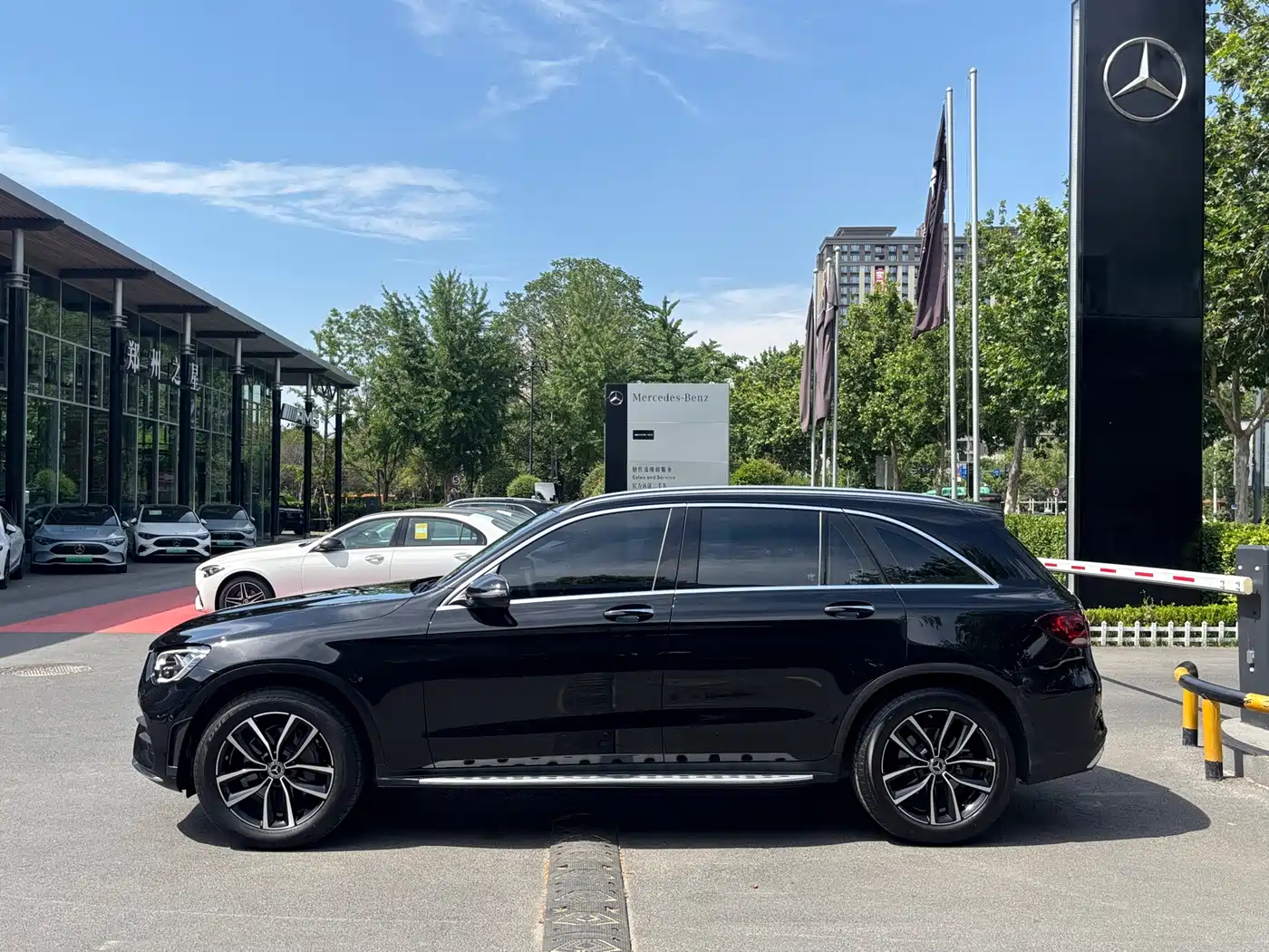 Mercedes-Benz GLC 2021 GLC 300 L 4MATIC Sporty фото 3