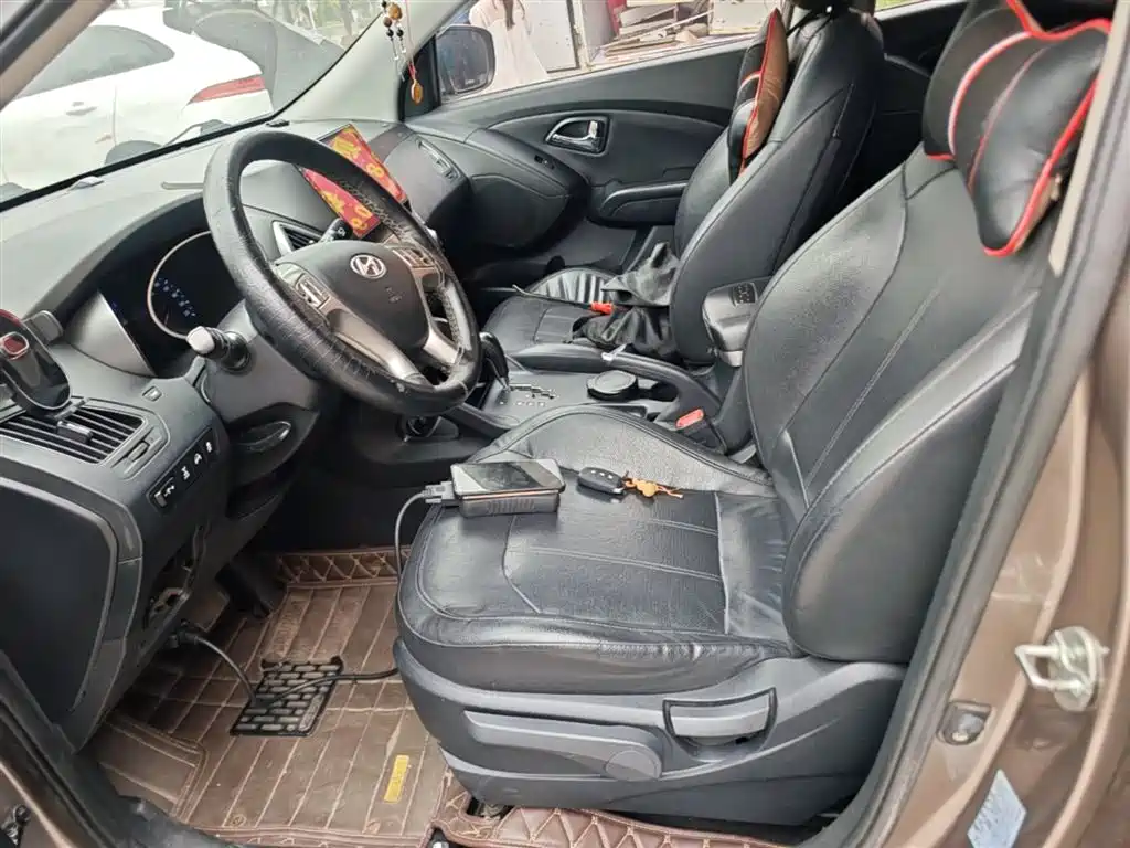 Hyundai Beijing Hyundai ix35 2015 2.0L Automatic 4WD Smart China IV фото 15