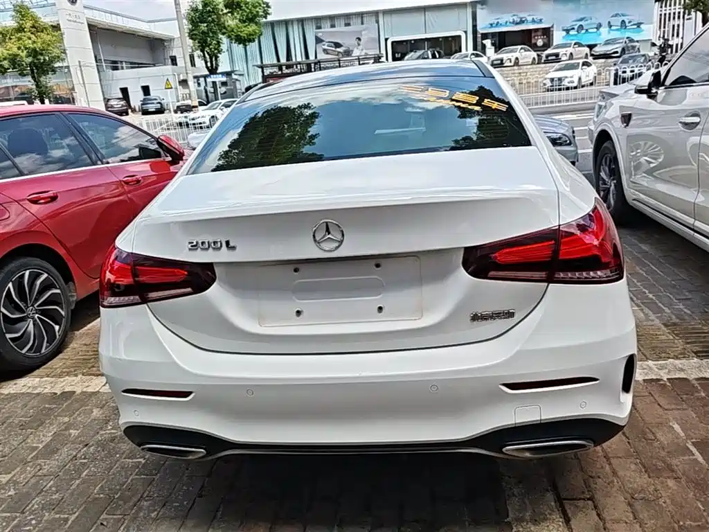 Mercedes-Benz A-Class 2022 A 200 L Sport Sedan Dynamic фото 6