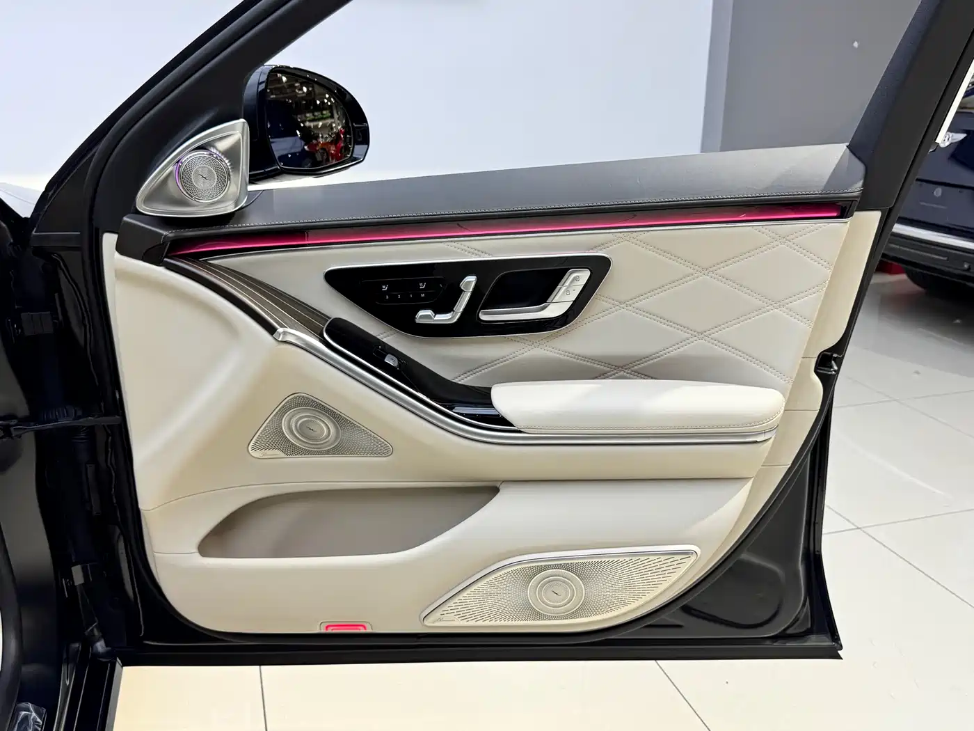 Mercedes-Benz Maybach S-Class 2023 S 680 4MATIC фото 8
