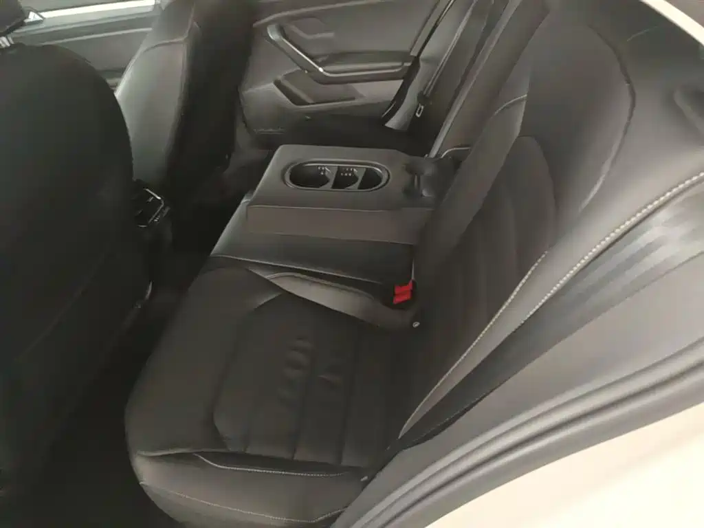 Volkswagen Lamando 2015 280TSI DSG Comfort фото 17