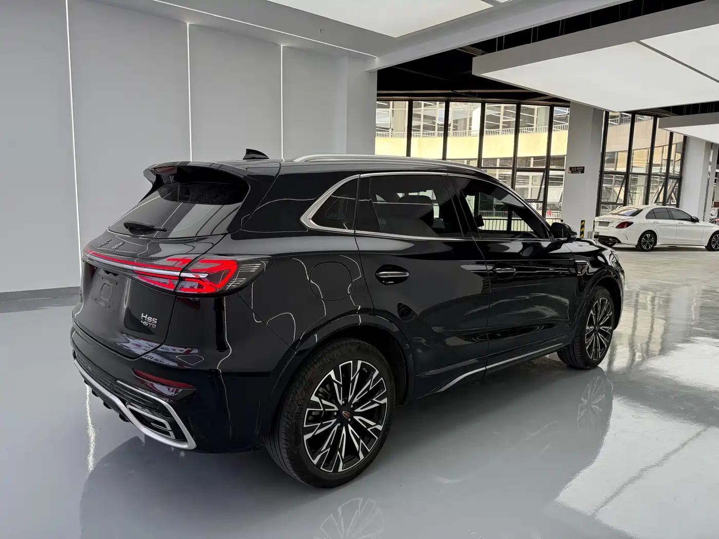 Hongqi HS5 2023 2.0T AWD Flag Enjoy Pro Edition фото 14