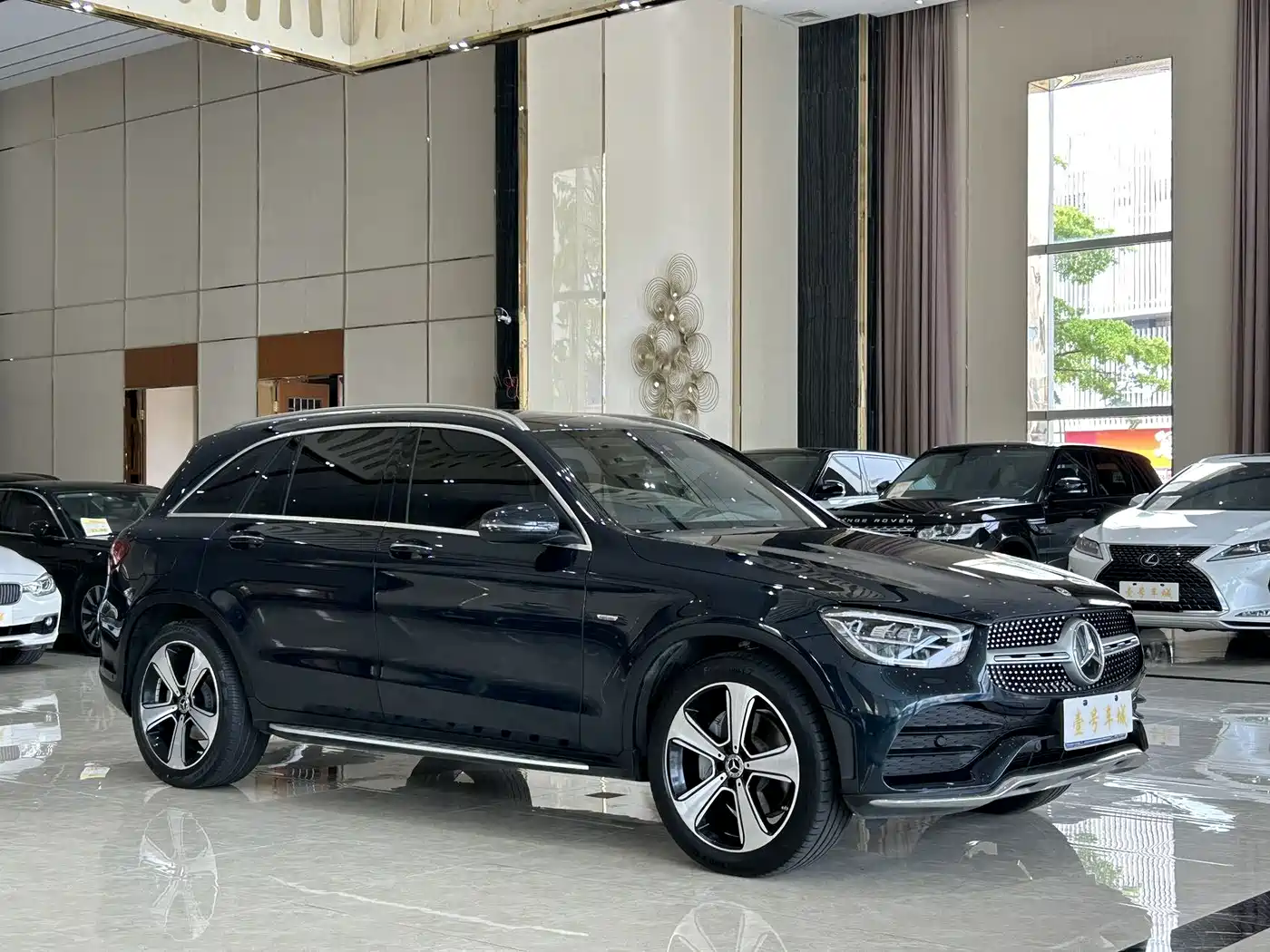 Mercedes-Benz GLC 2022 GLC 300 L 4MATIC Dynamic Collector's Edition фото 3